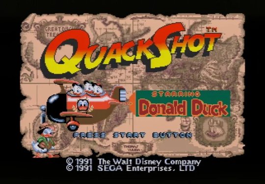 L’écran titre de QuackShot donne le ton avec style. En bas, les crédits affichent le souvenir d’une alliance précieuse entre Disney et SEGA, forgée pour émerveiller.
